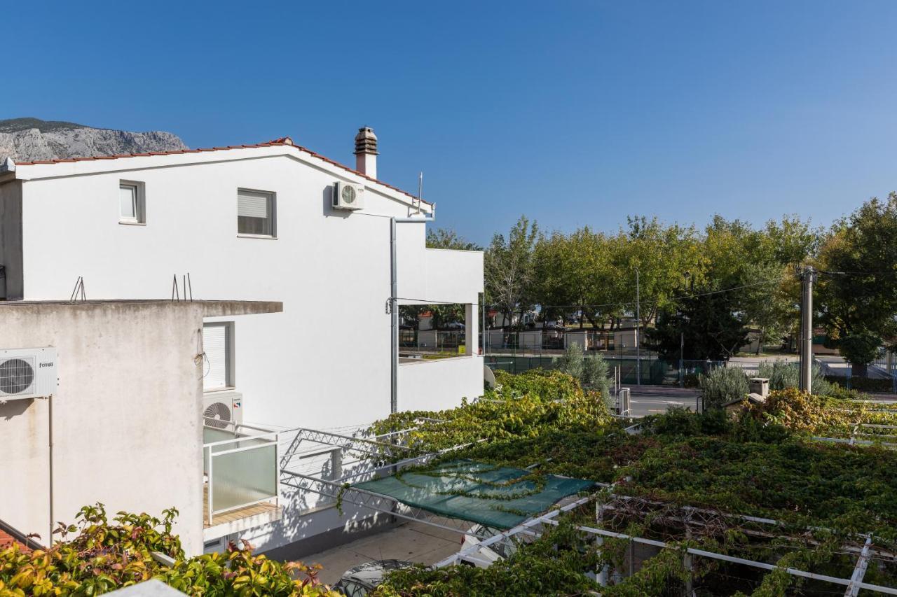 Apartments With A Parking Space Omis - 2745 Exterior photo